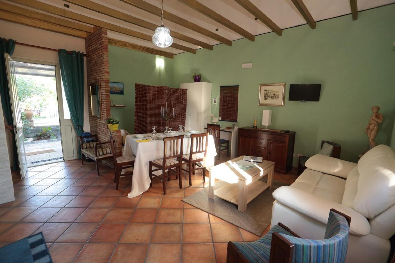 Holiday Maison Villa Arci Giardini Naxos Εξωτερικό φωτογραφία